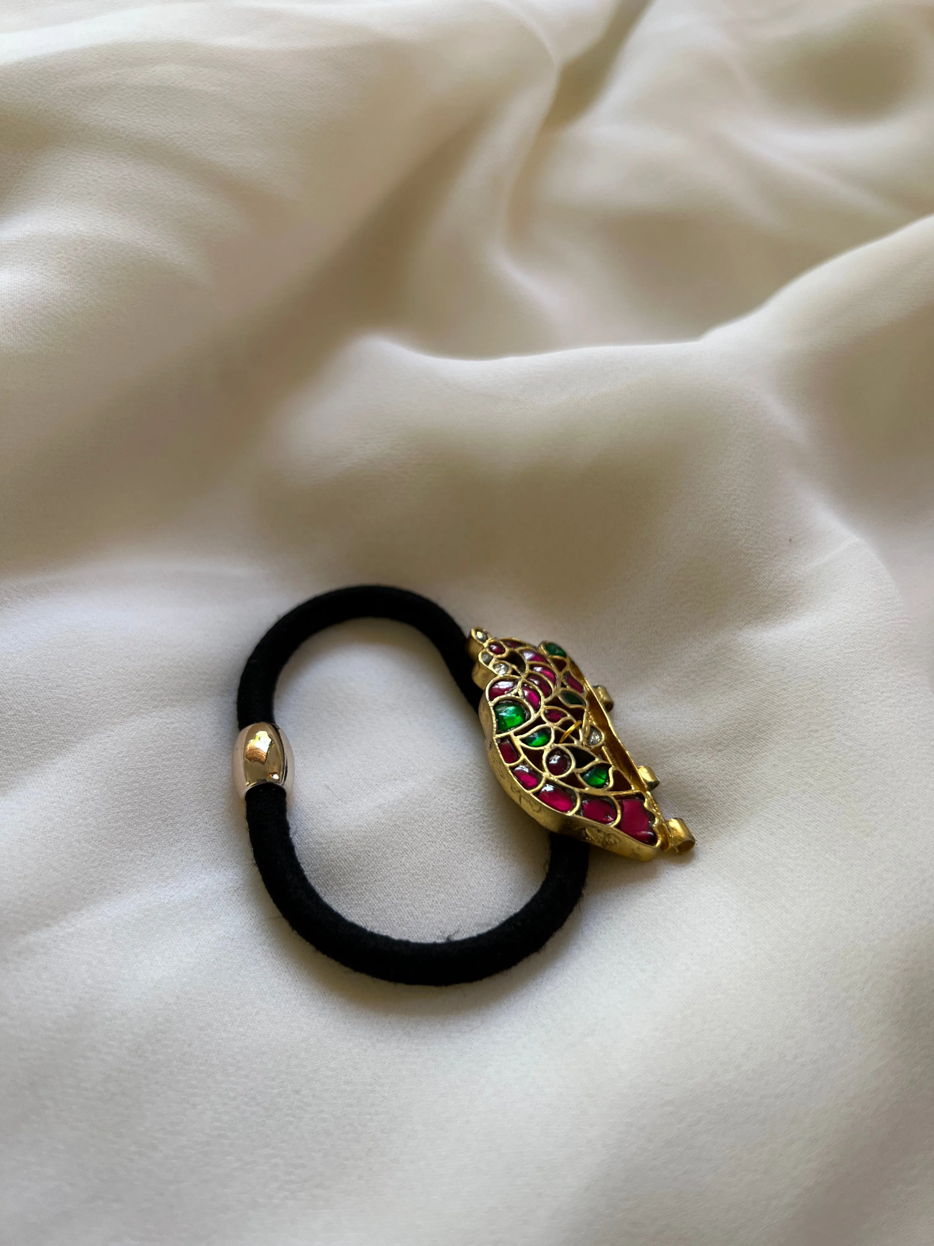 Kundan peacock hair tie