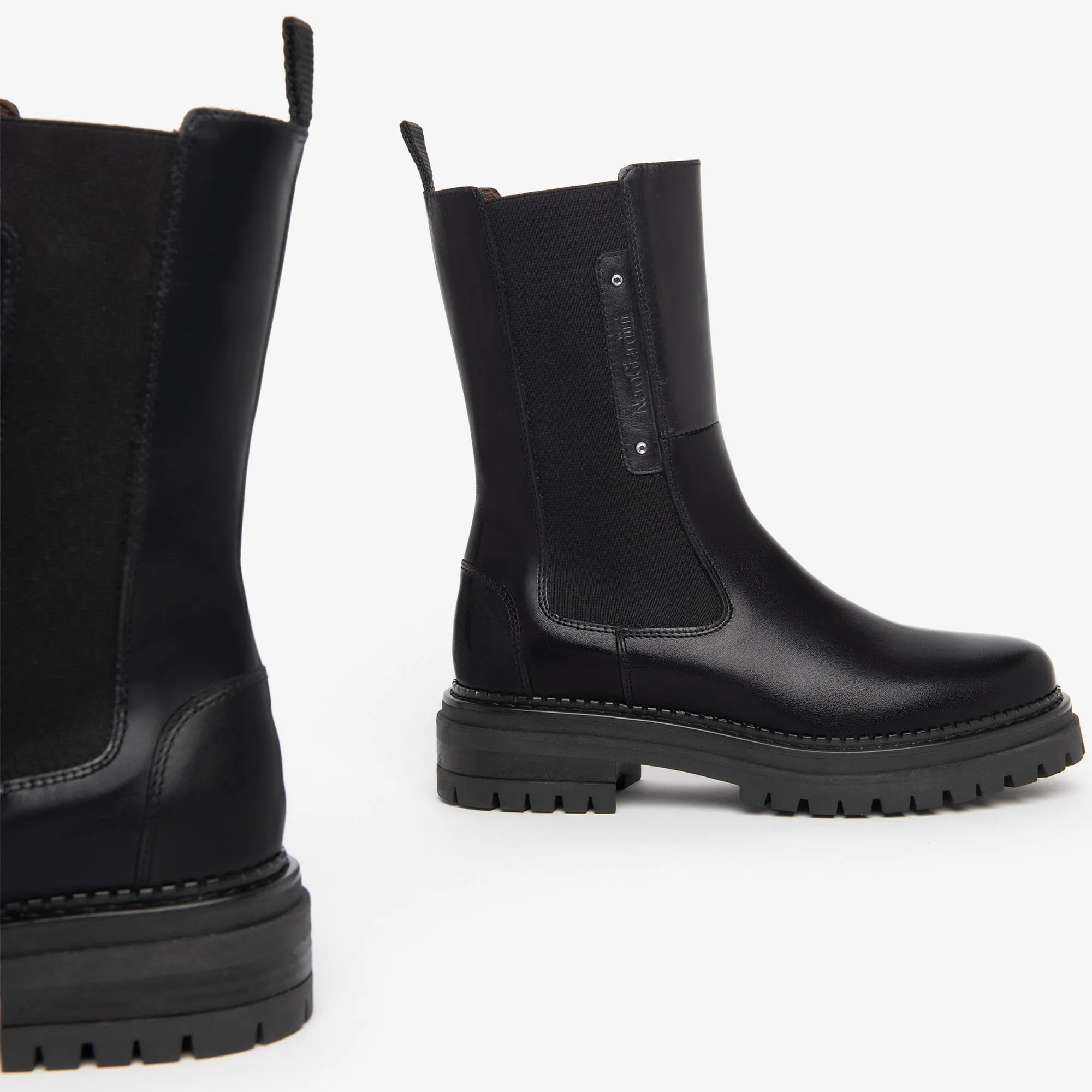 NeroGiardini Leather Chelsea Boot - Black - Gillanders.ie Town & Country Clothing