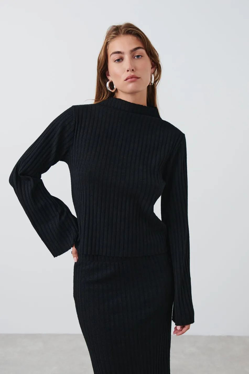 Rib sweater