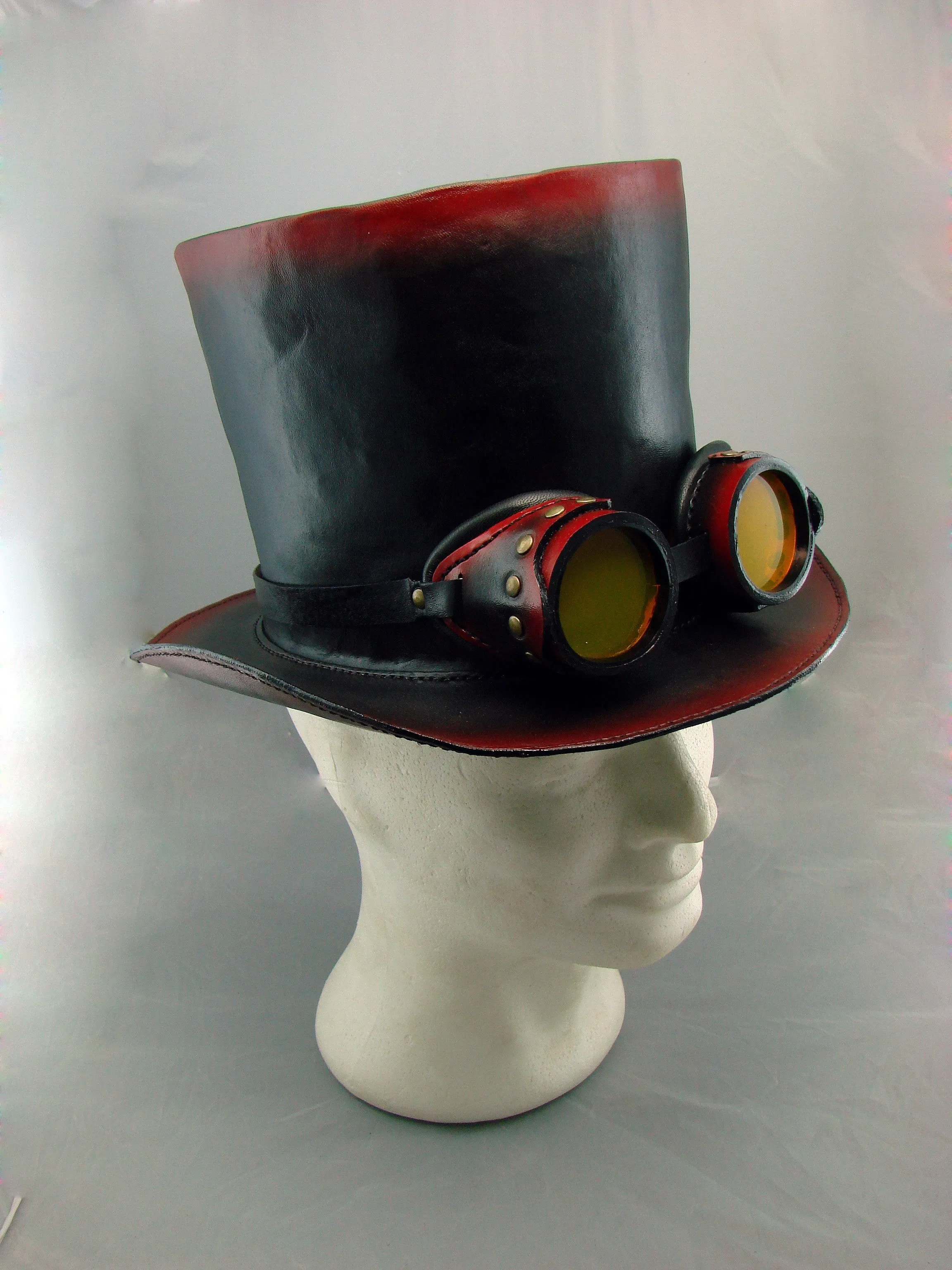 Steampunk top hat black and red