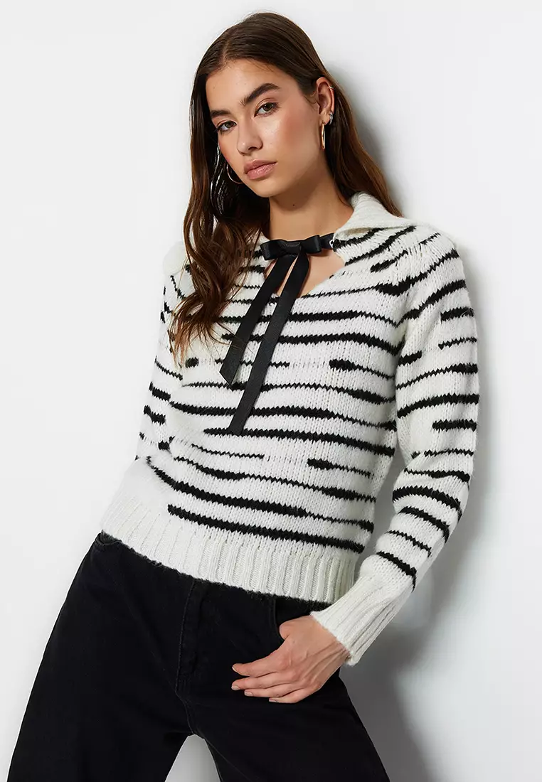 Trendyol Raglan Sleeves Sweater