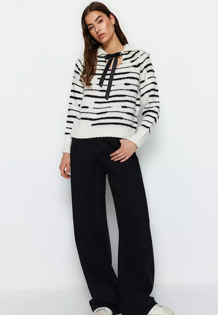 Trendyol Raglan Sleeves Sweater