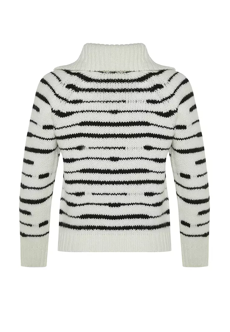 Trendyol Raglan Sleeves Sweater