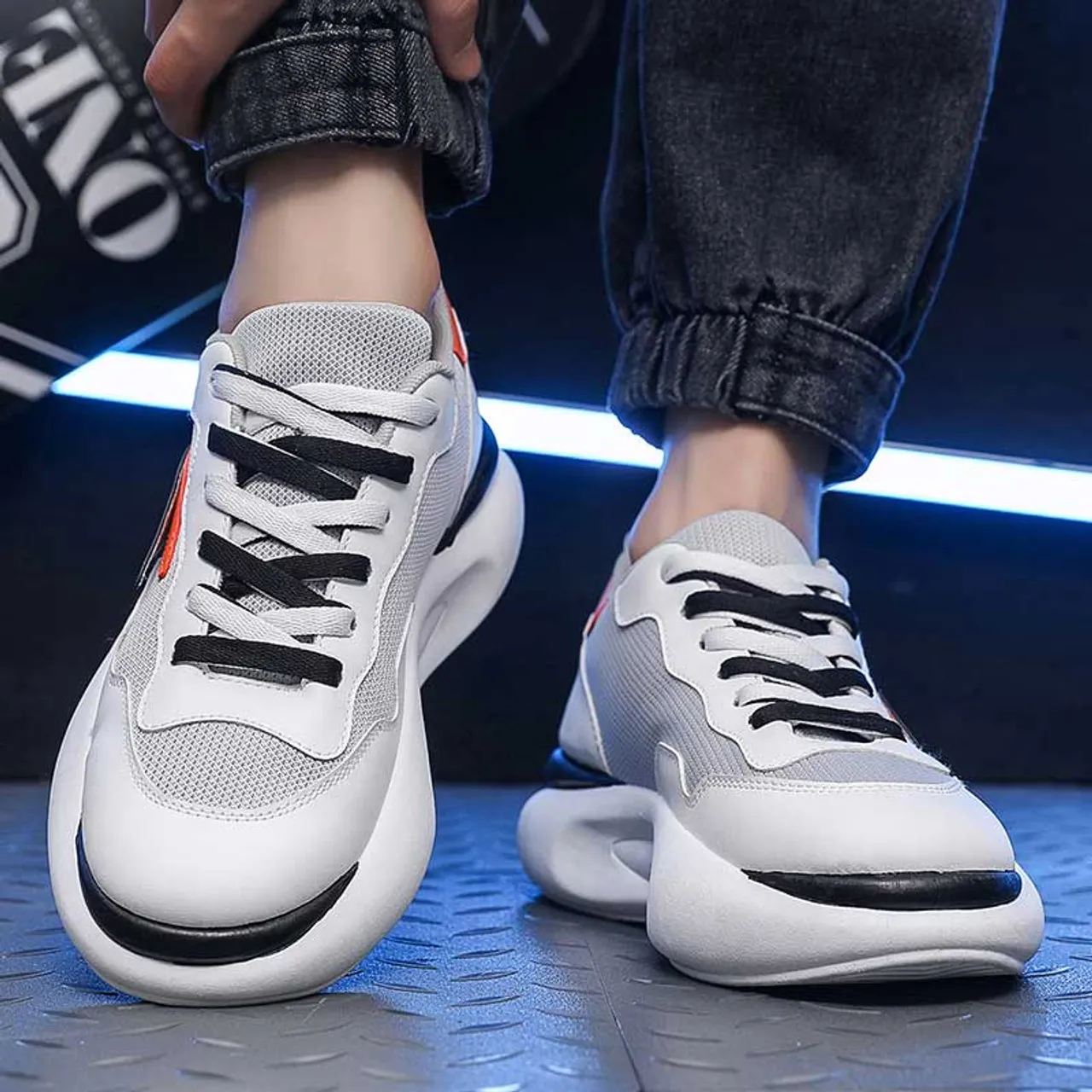 White patched pattern casual shoe sneaker 2486